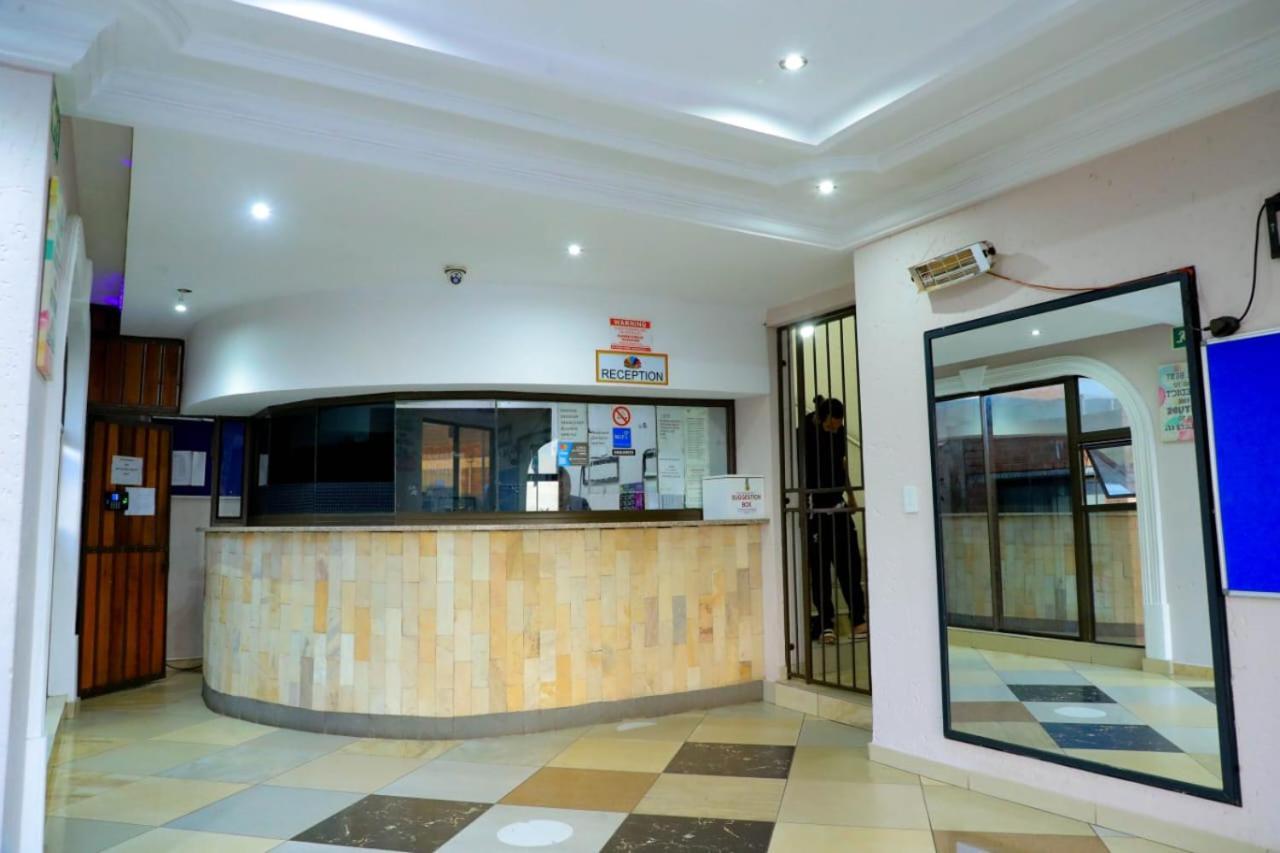 Yeoville Hotel Johannesburg Luaran gambar